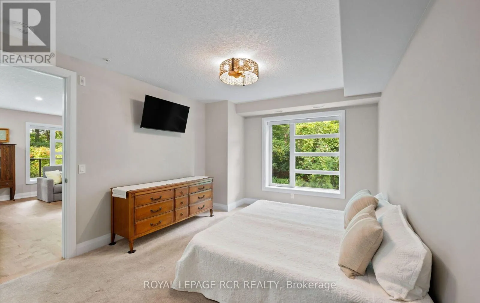 210 - 105 SPENCER AVENUE