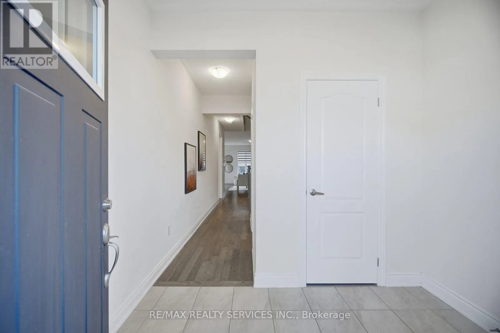34 LIPSCOTT DRIVE