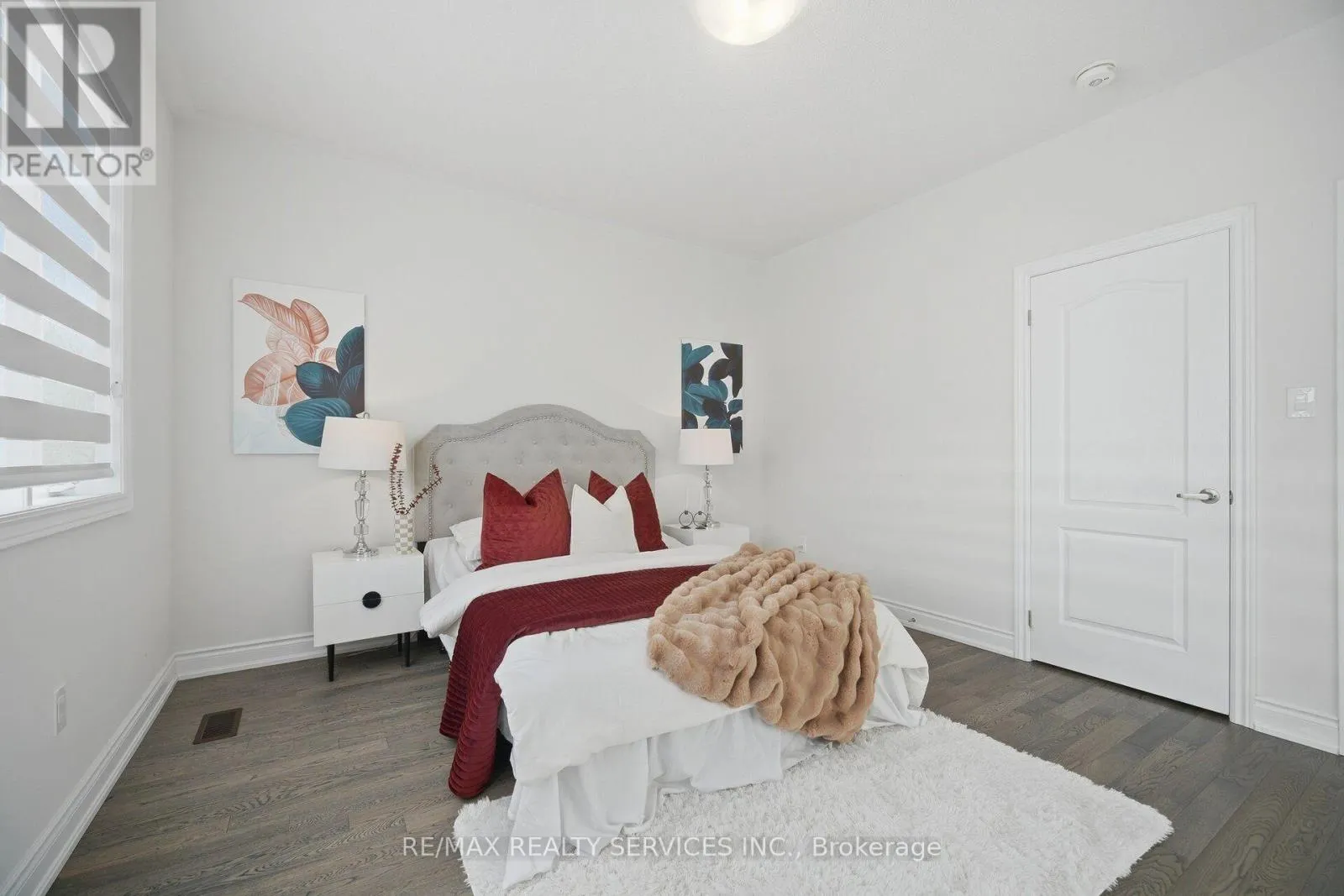 34 LIPSCOTT DRIVE