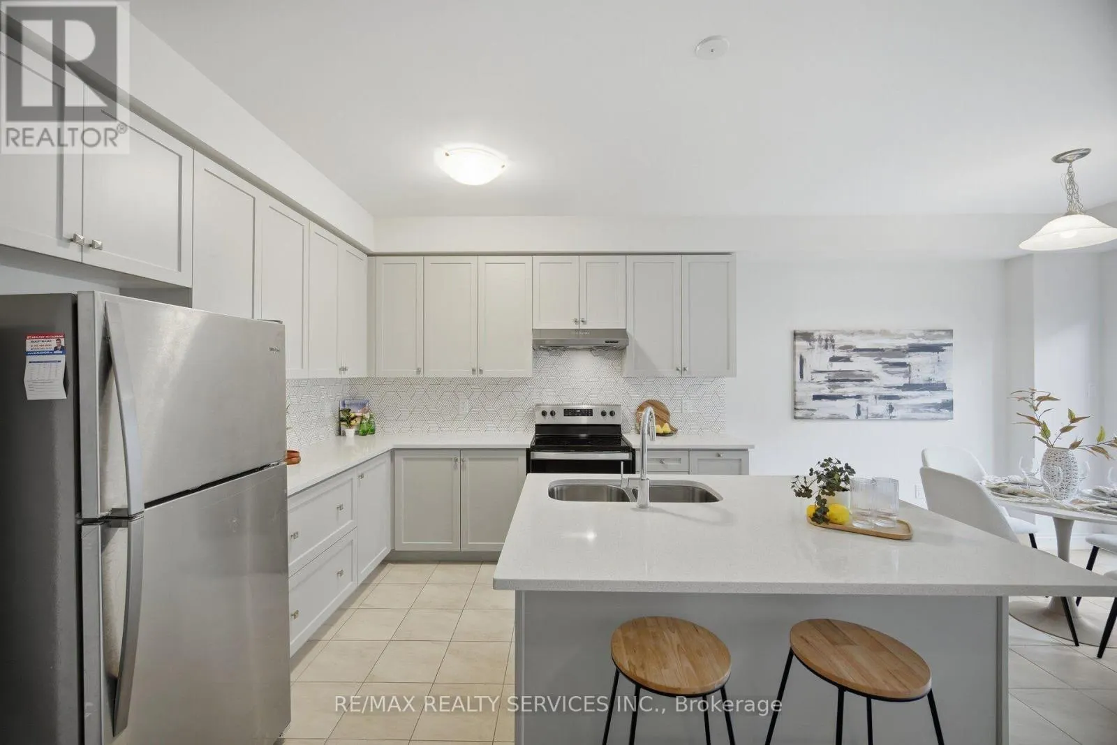 34 LIPSCOTT DRIVE