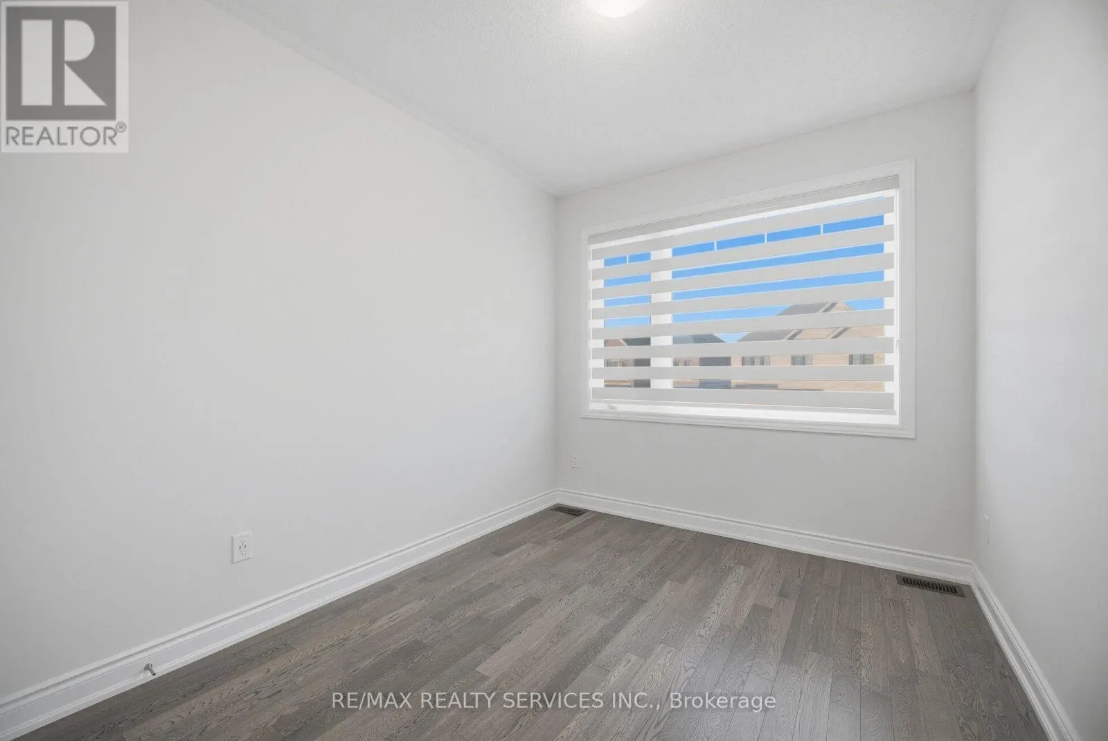 34 LIPSCOTT DRIVE