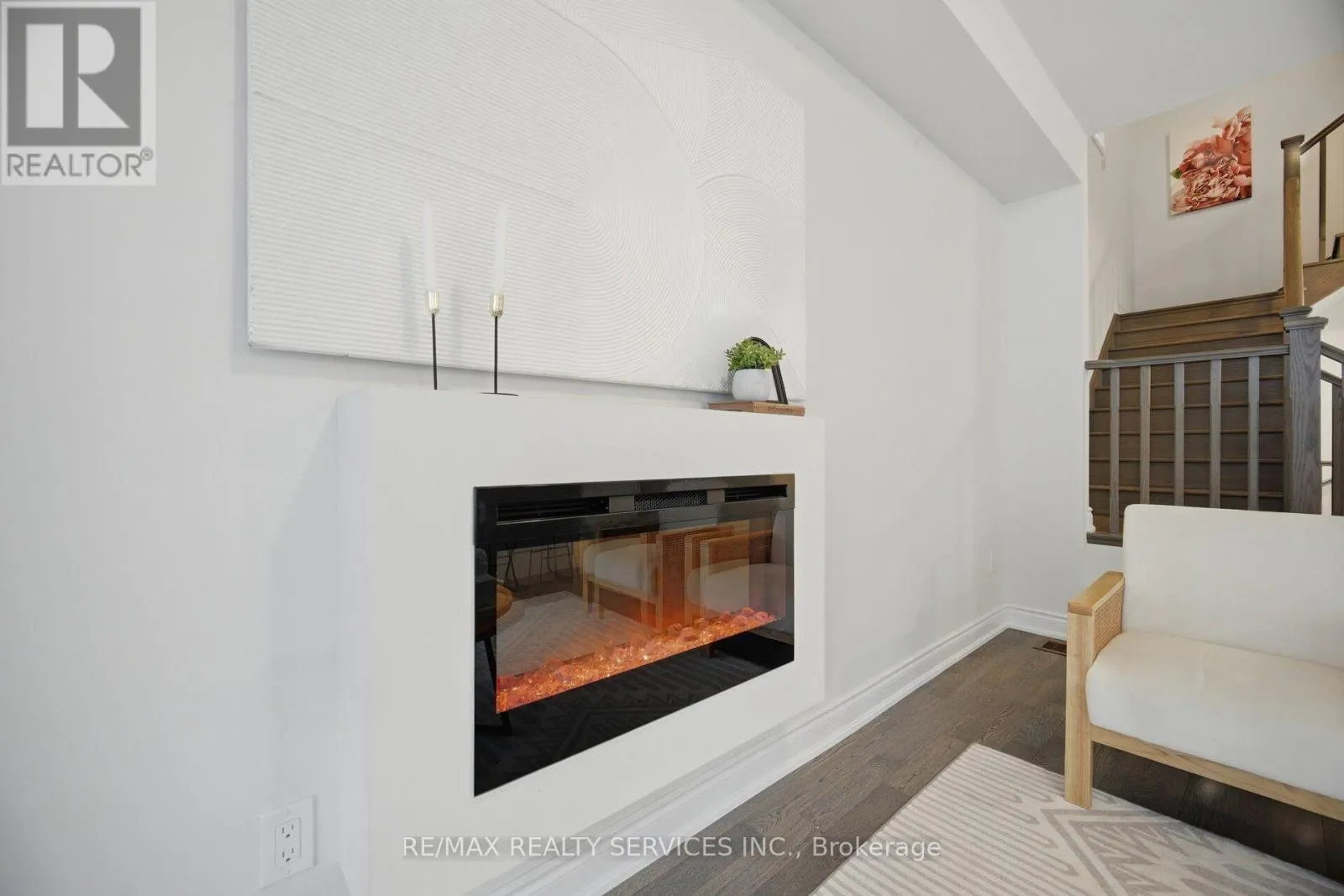 34 LIPSCOTT DRIVE