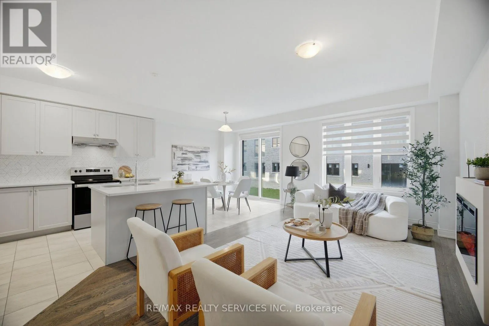 34 LIPSCOTT DRIVE