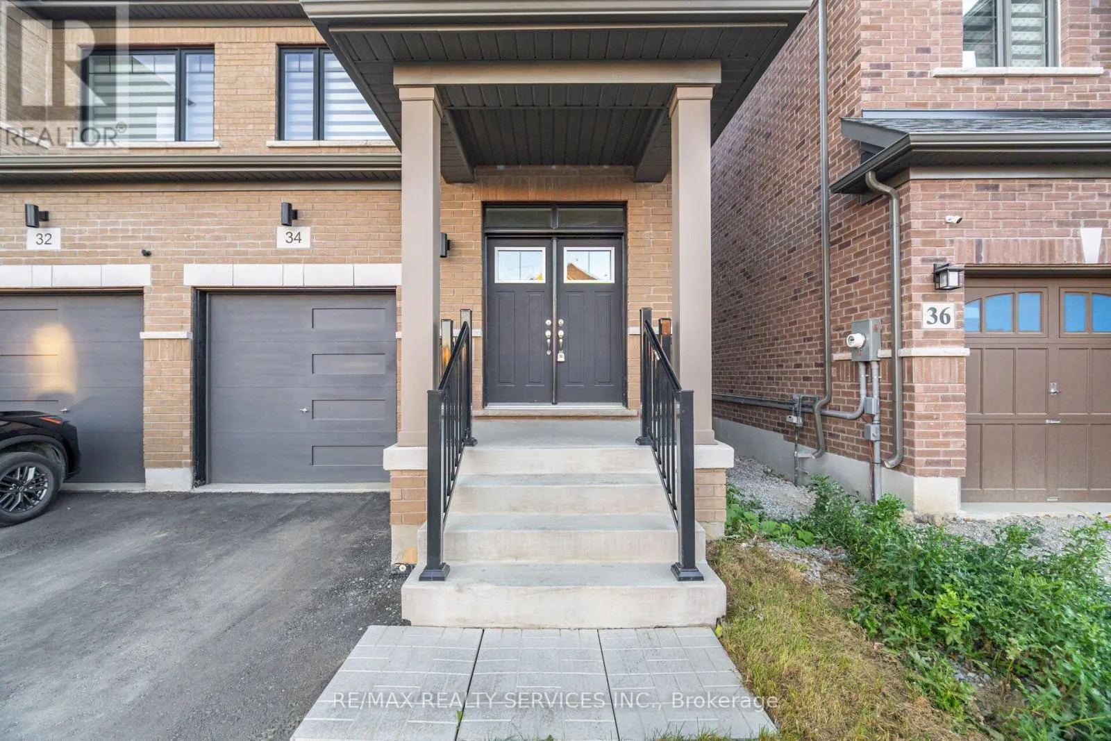 34 LIPSCOTT DRIVE