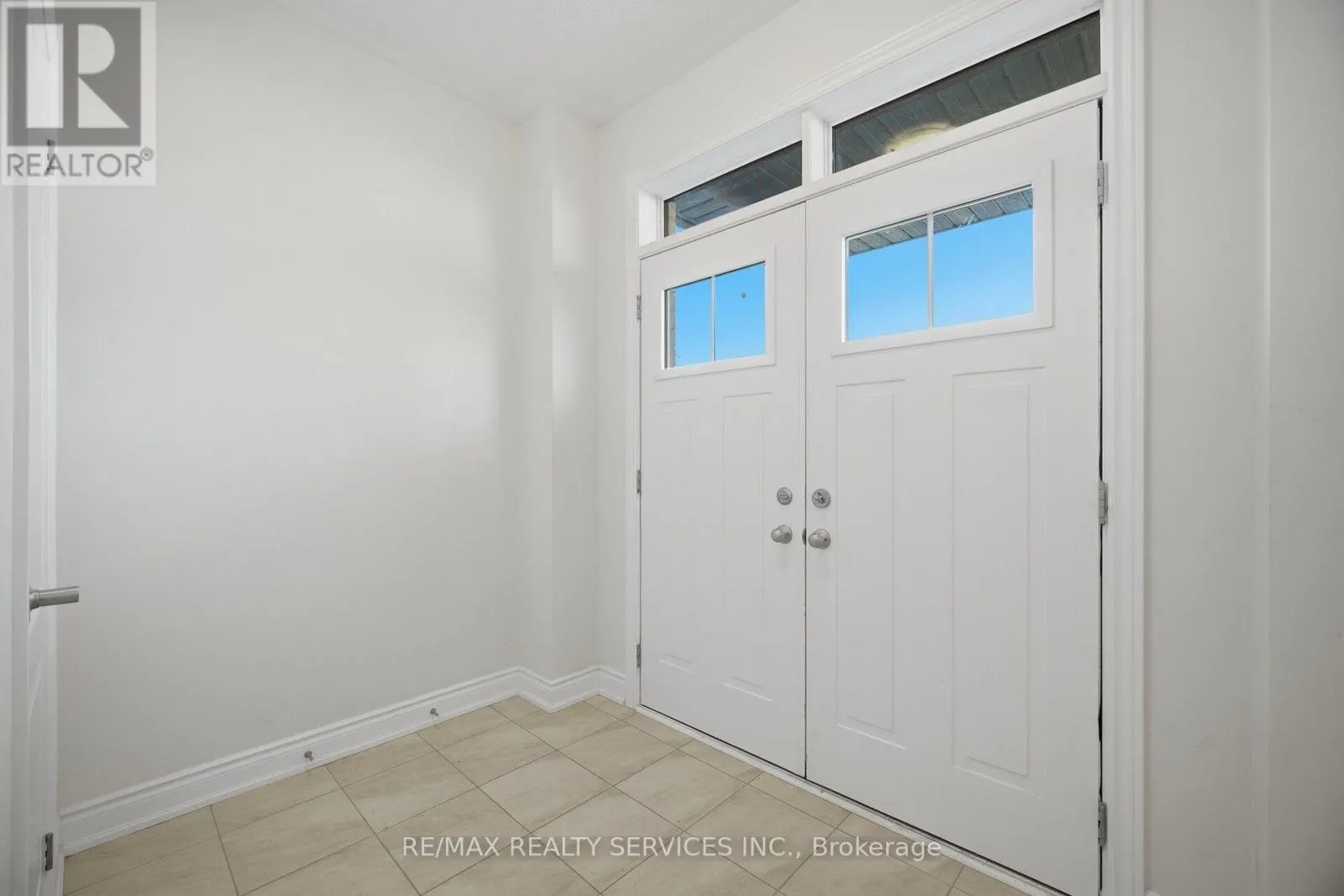 34 LIPSCOTT DRIVE