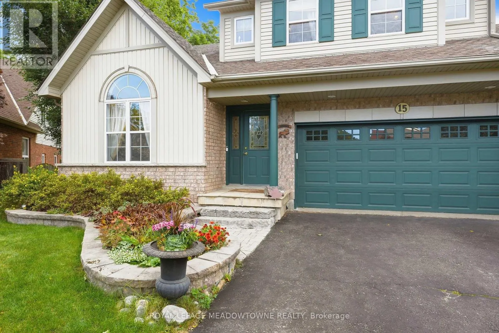 15 COSTIGAN COURT