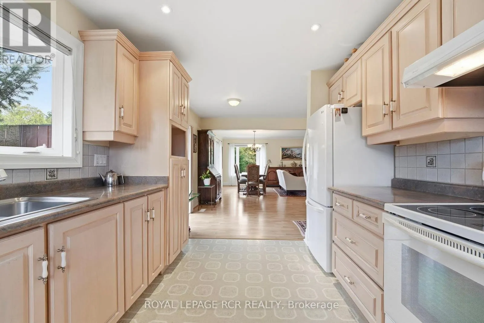 1 - 28 REDDINGTON DRIVE