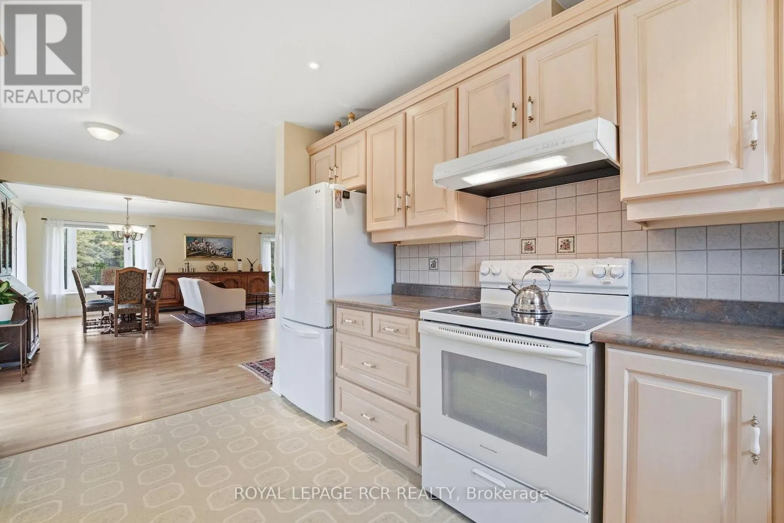 1 - 28 REDDINGTON DRIVE