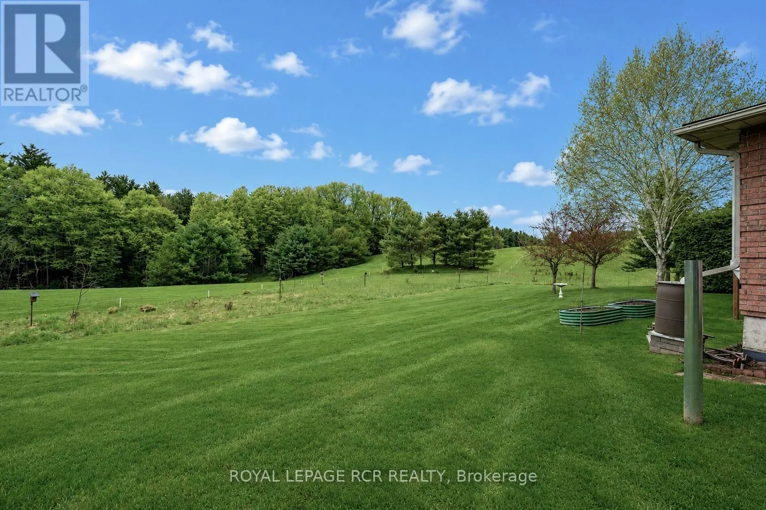 1 - 28 REDDINGTON DRIVE