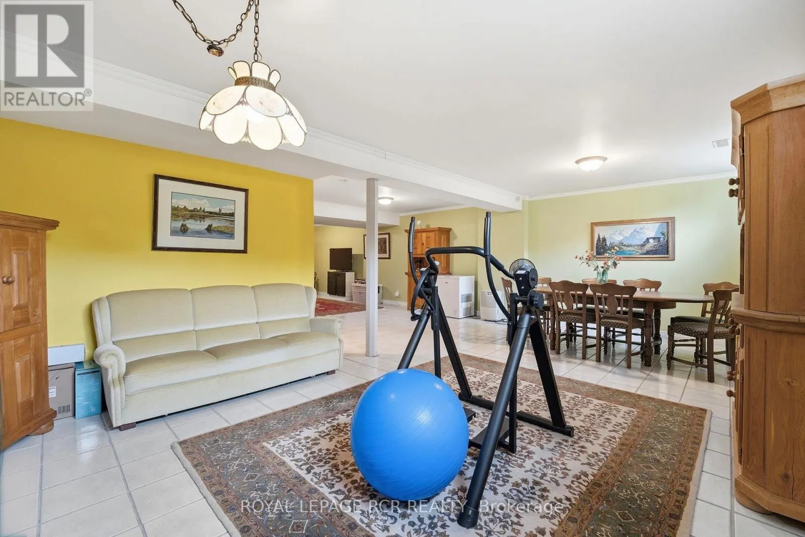 1 - 28 REDDINGTON DRIVE