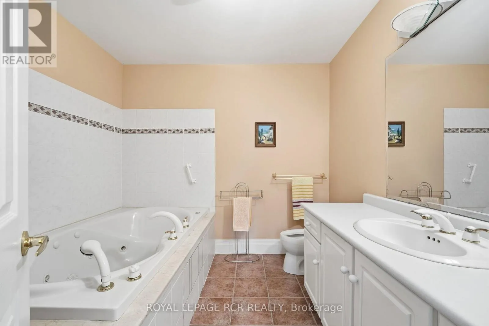 1 - 28 REDDINGTON DRIVE