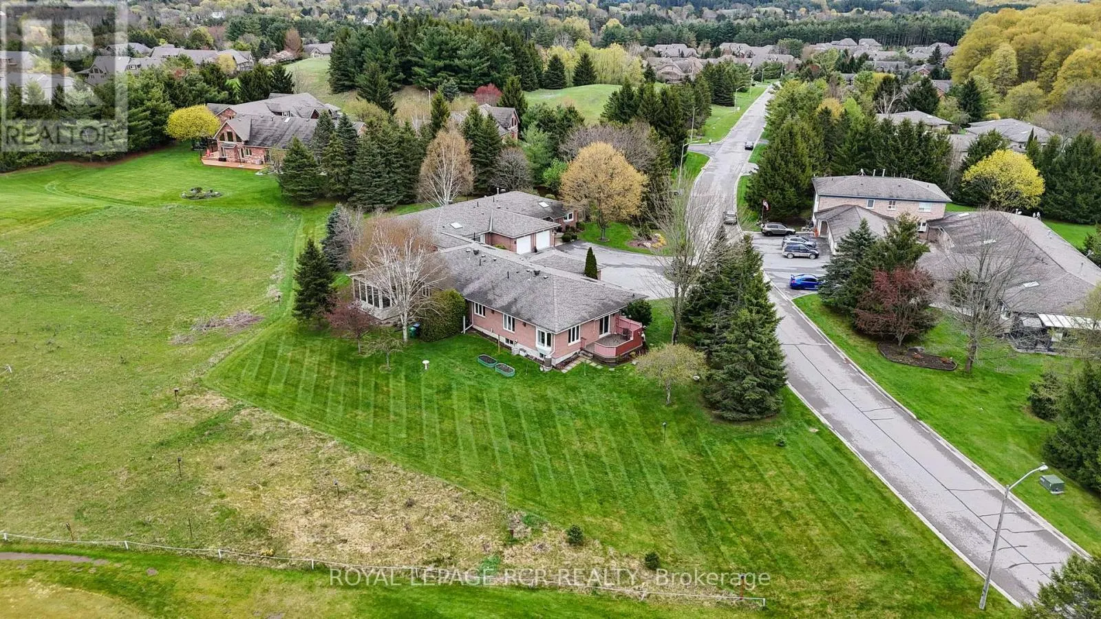 1 - 28 REDDINGTON DRIVE