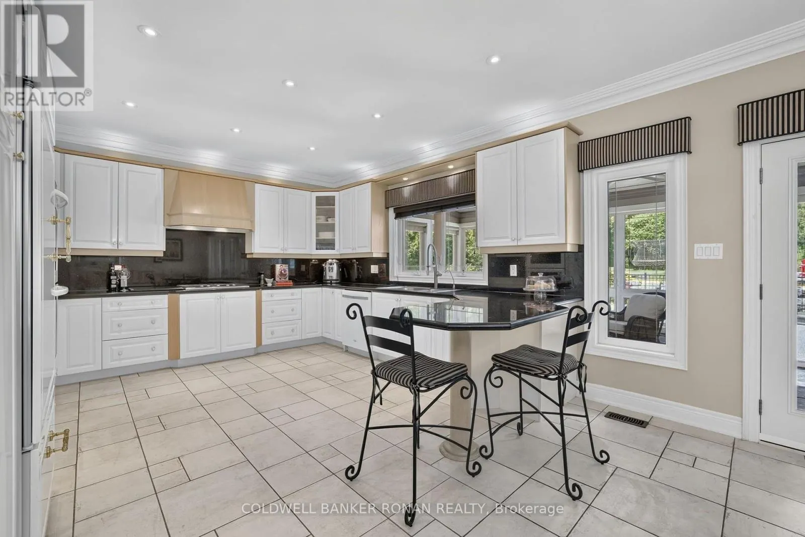 9 MORAINE PLACE