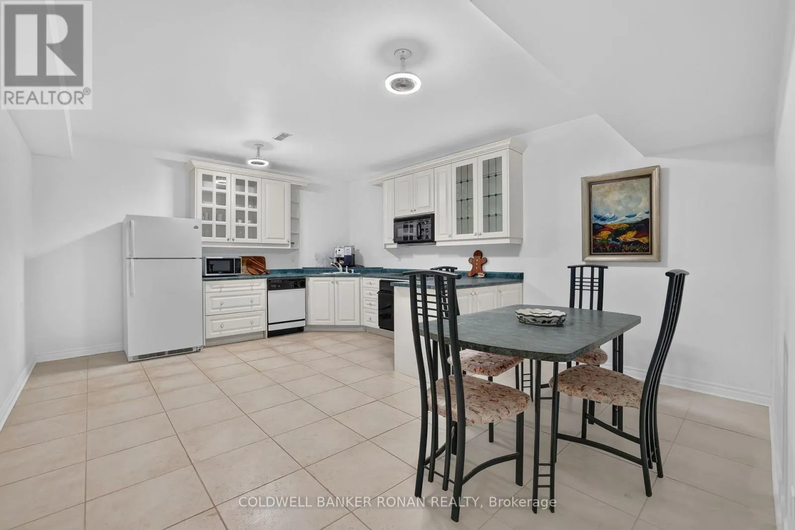 9 MORAINE PLACE