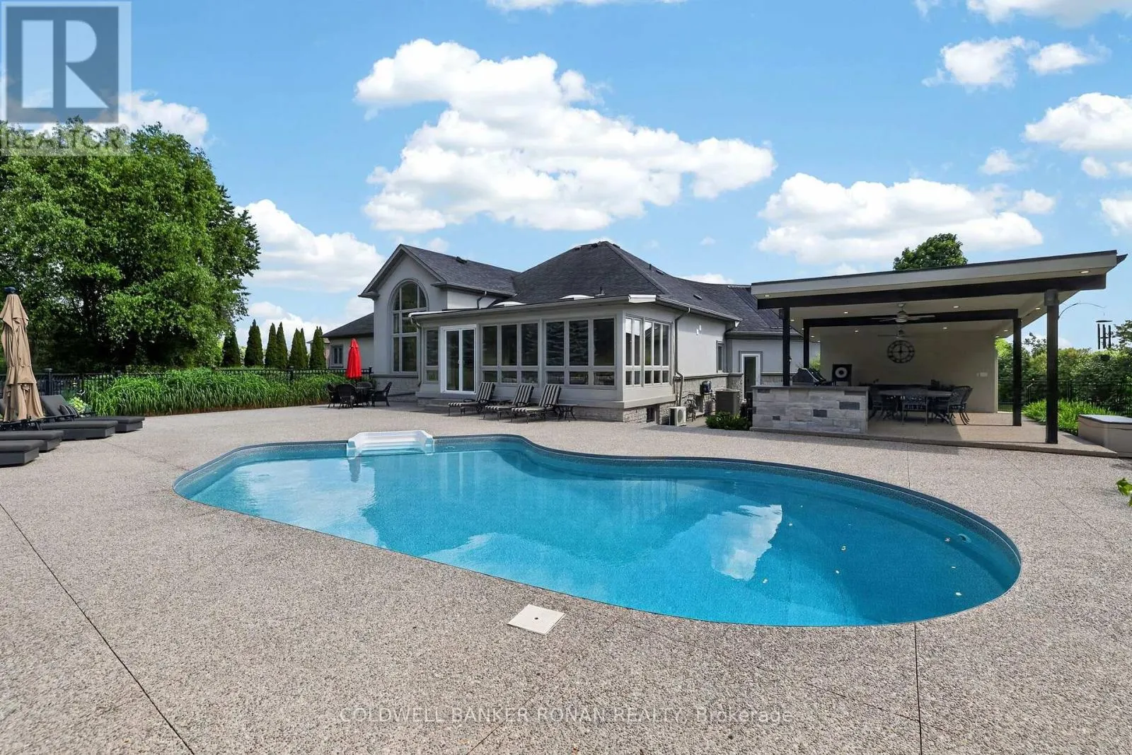 9 MORAINE PLACE