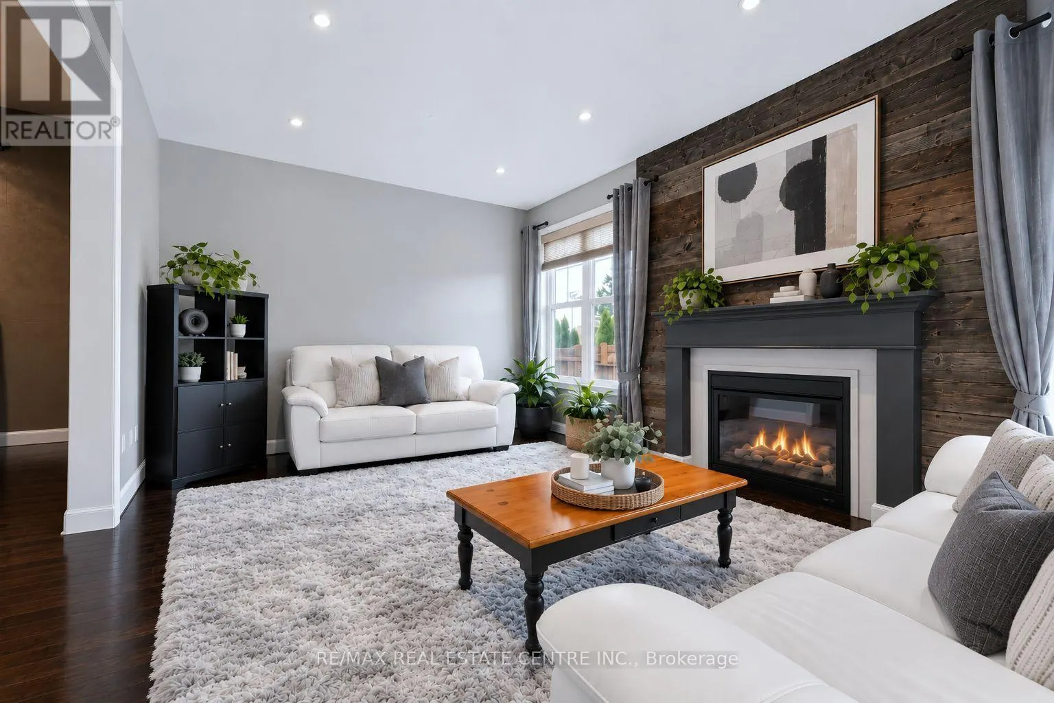 573 ATTENBOROUGH TERRACE