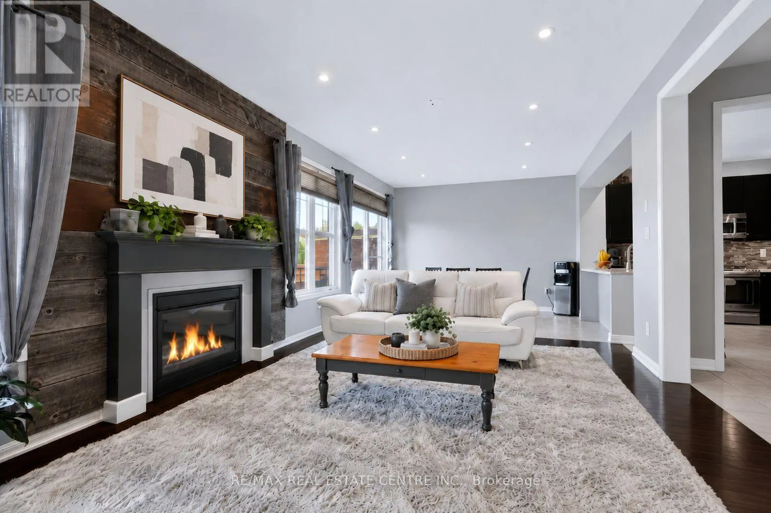 573 ATTENBOROUGH TERRACE
