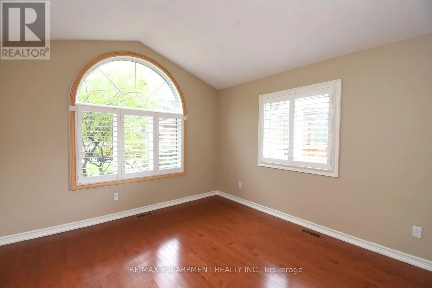 715 BATEMAN COURT