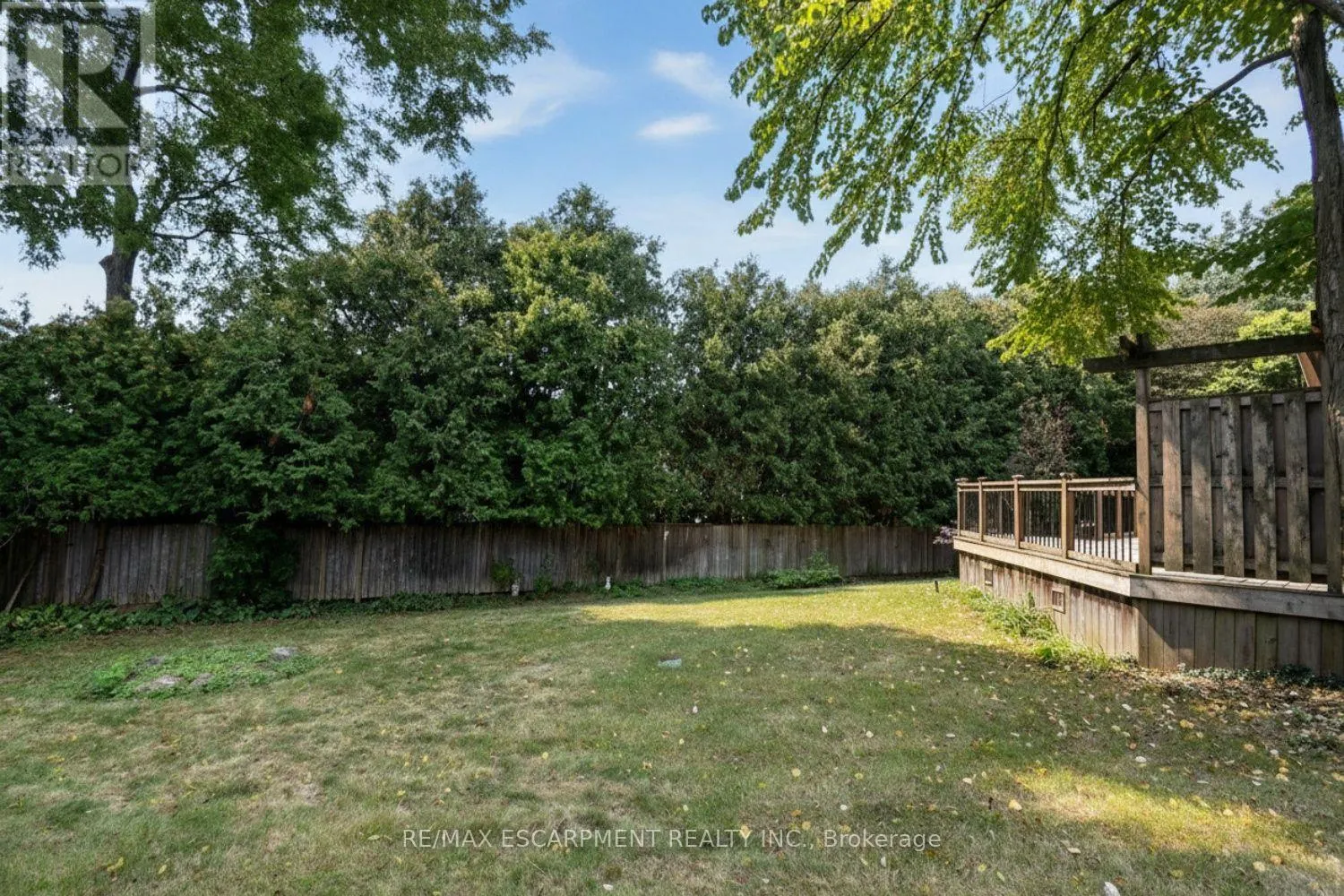 715 BATEMAN COURT