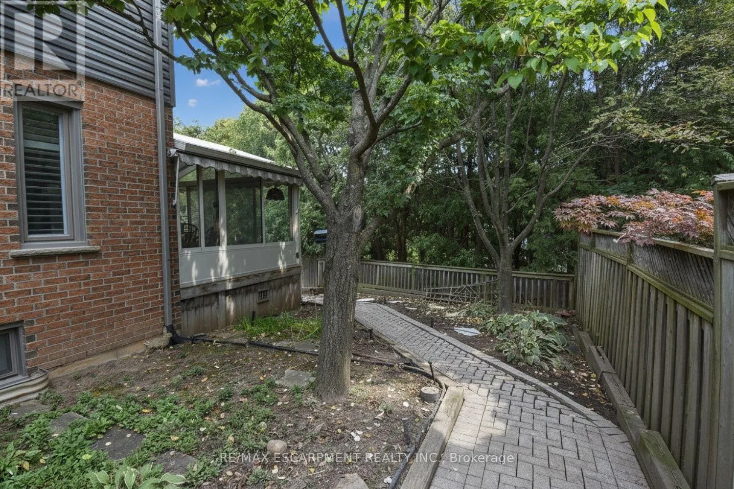 715 BATEMAN COURT