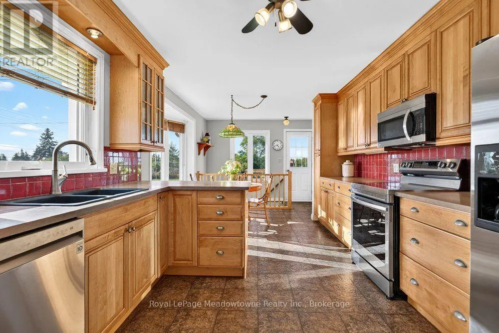4379 HENDERSON ROAD