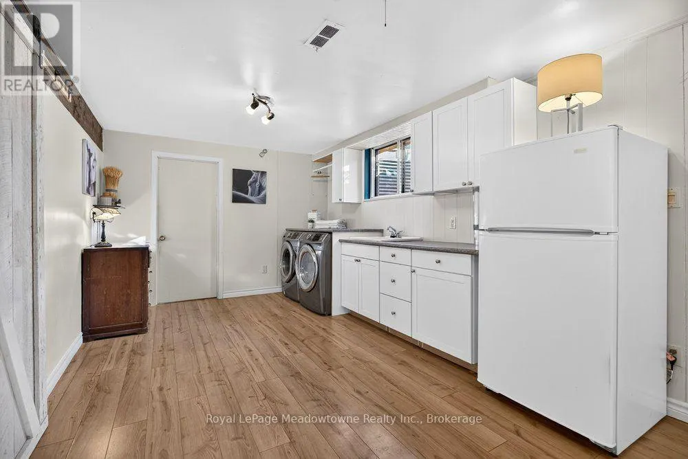 4379 HENDERSON ROAD