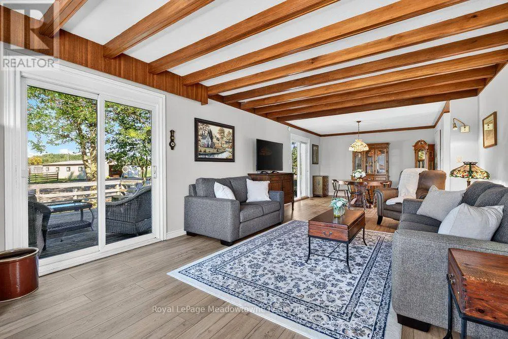 4379 HENDERSON ROAD