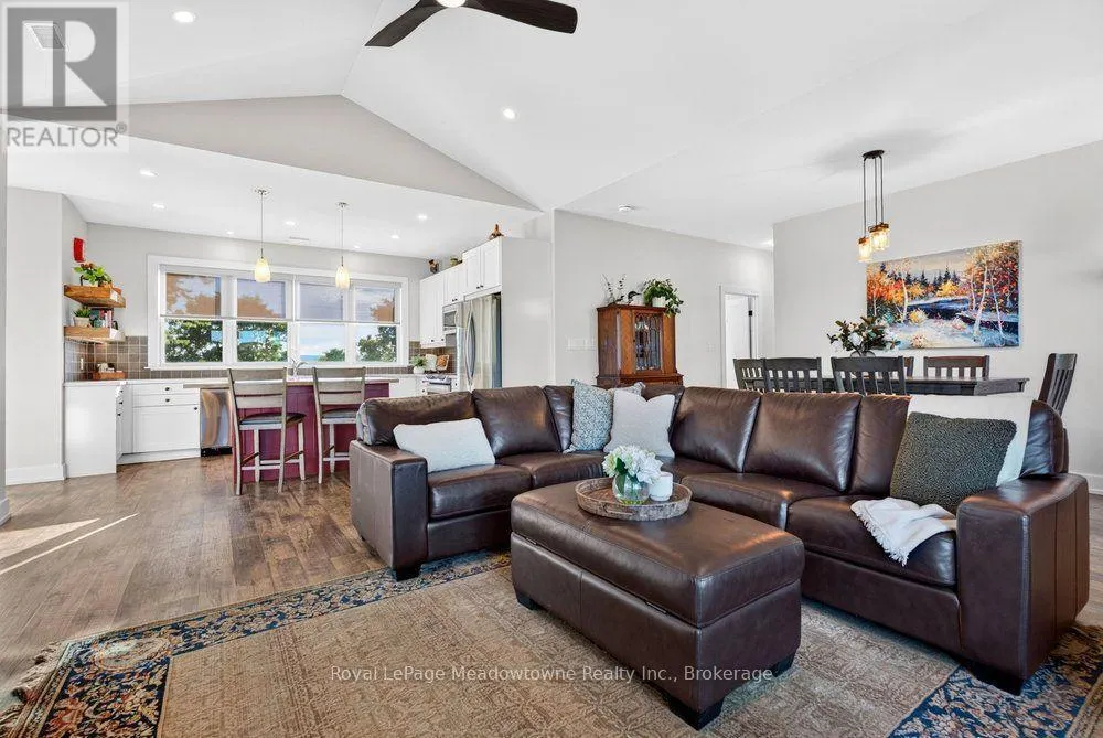 4379 HENDERSON ROAD