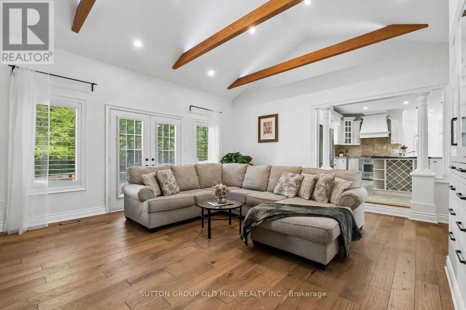 7 ROLLING MEADOW DRIVE