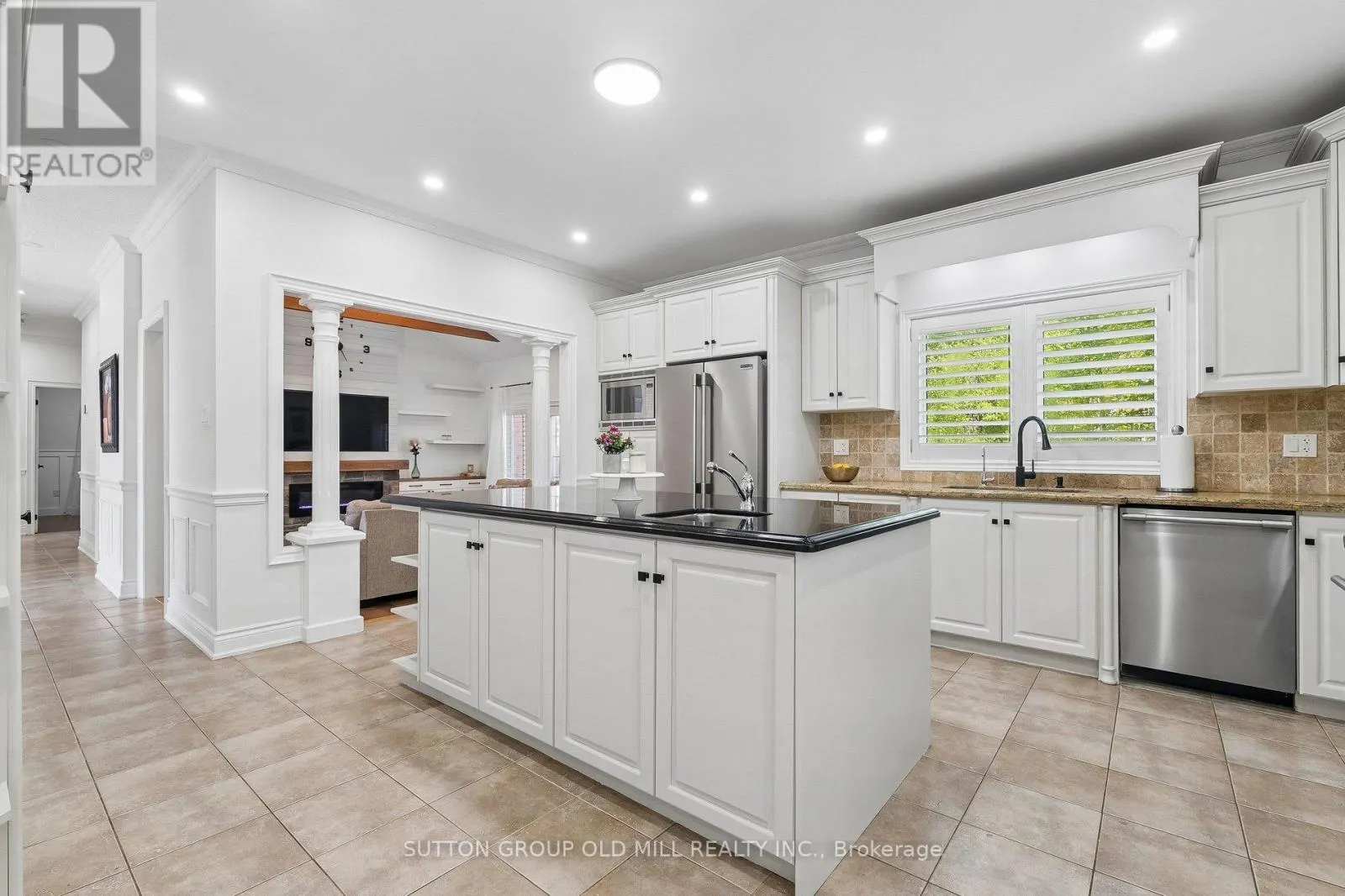 7 ROLLING MEADOW DRIVE