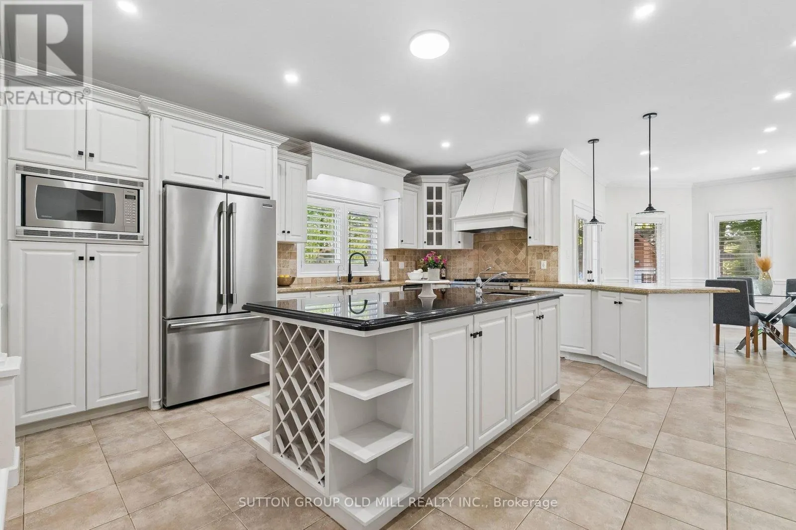 7 ROLLING MEADOW DRIVE