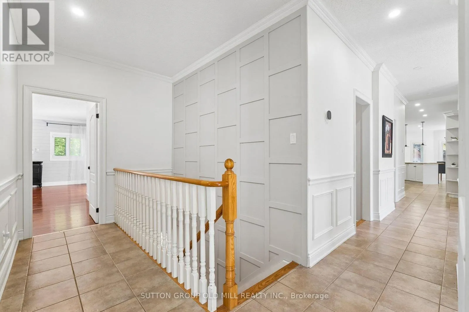 7 ROLLING MEADOW DRIVE