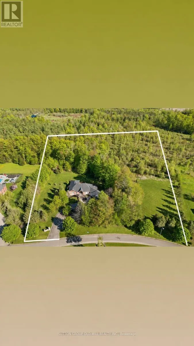 7 ROLLING MEADOW DRIVE