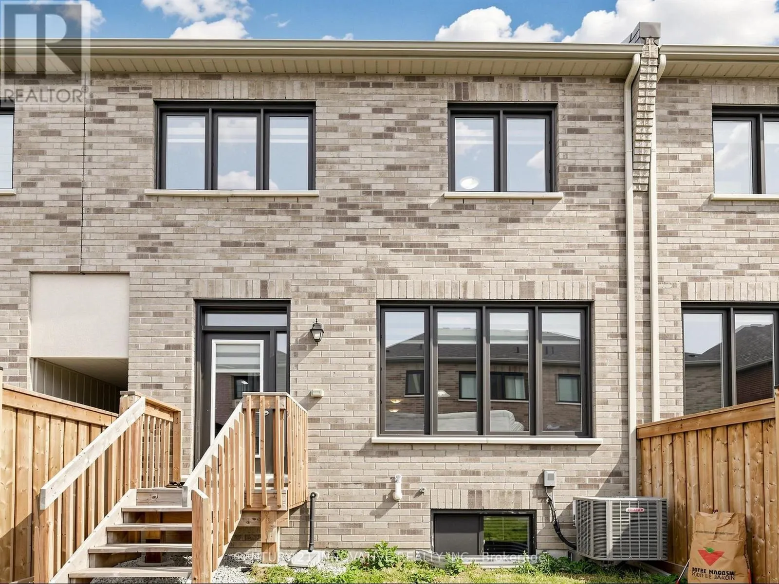 575 BOYD LANE