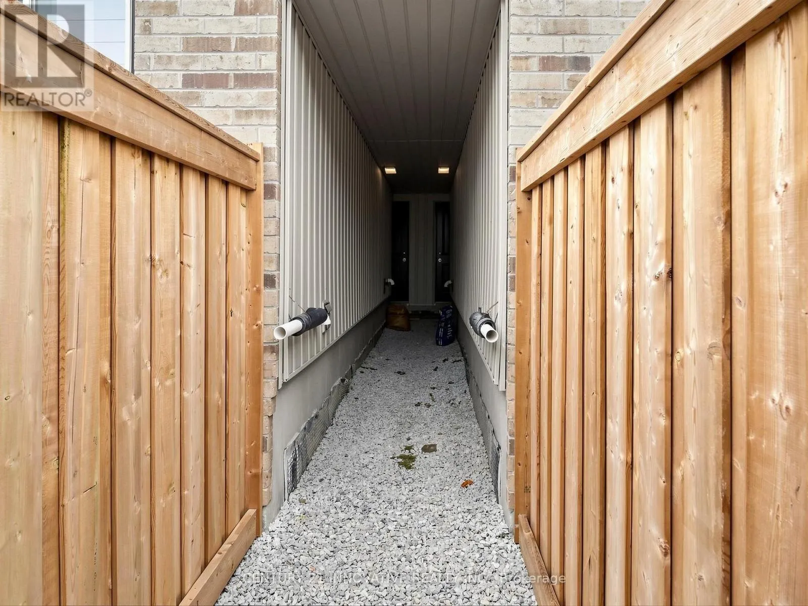 575 BOYD LANE