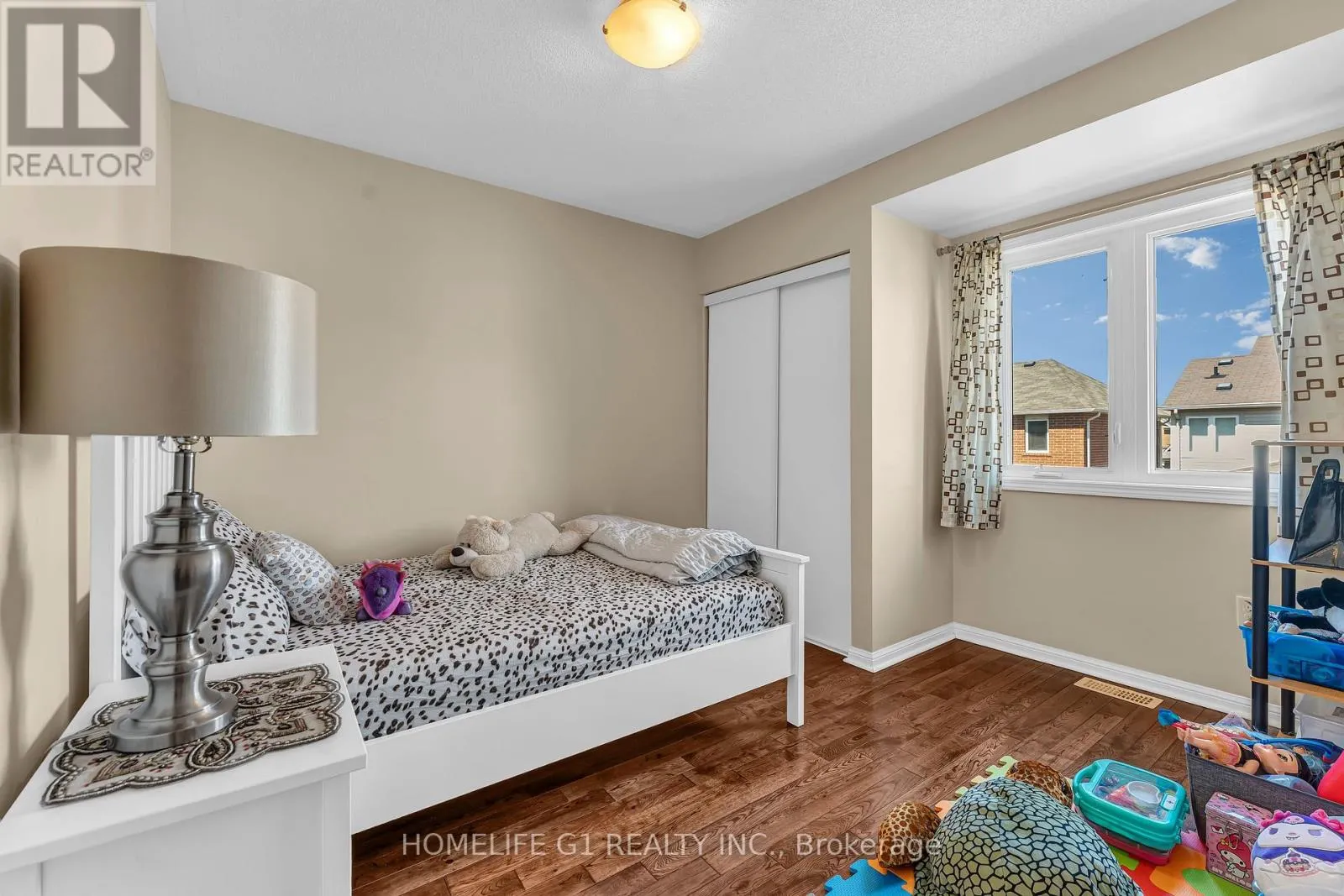 889 CHALLINOR TERRACE
