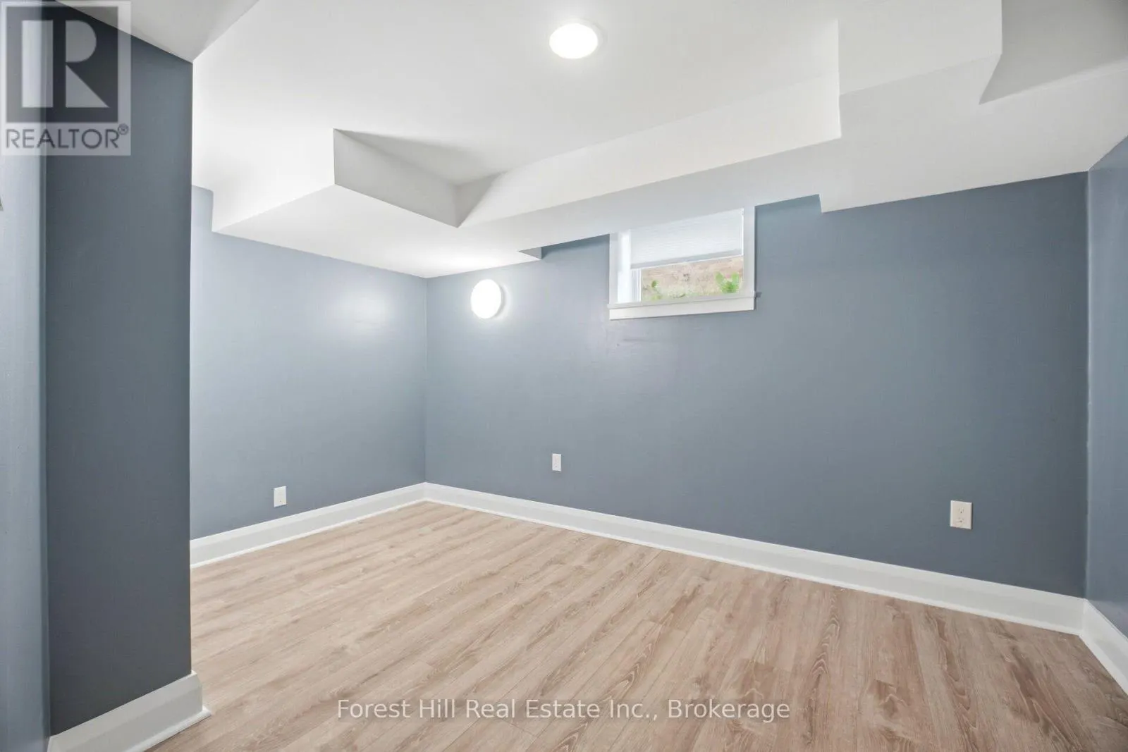 39 BROADVIEW AVENUE