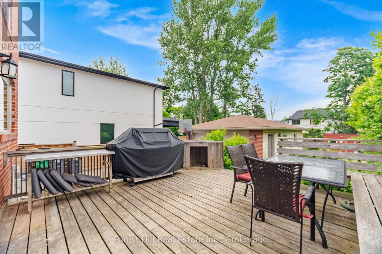 39 BROADVIEW AVENUE