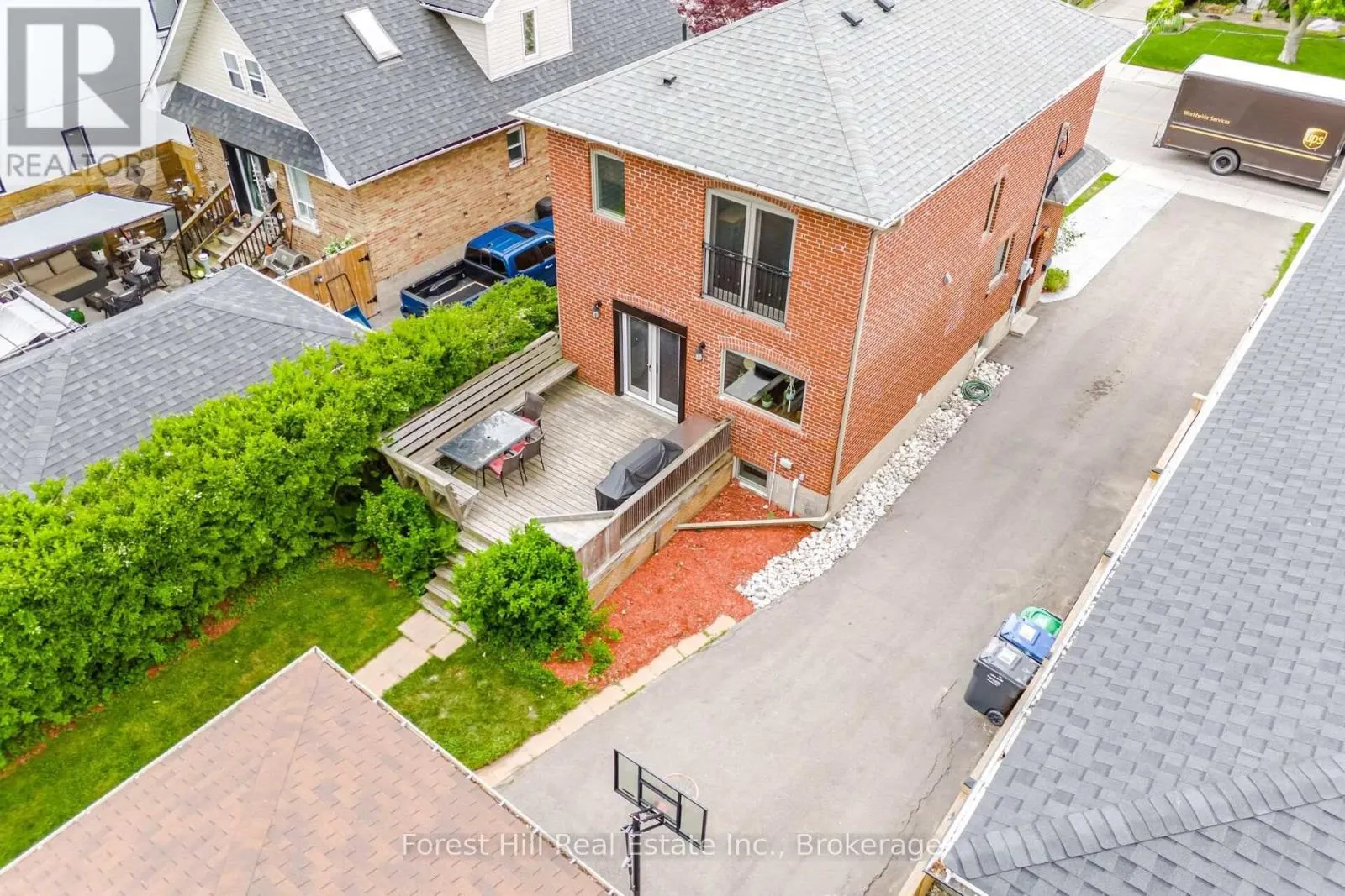 39 BROADVIEW AVENUE