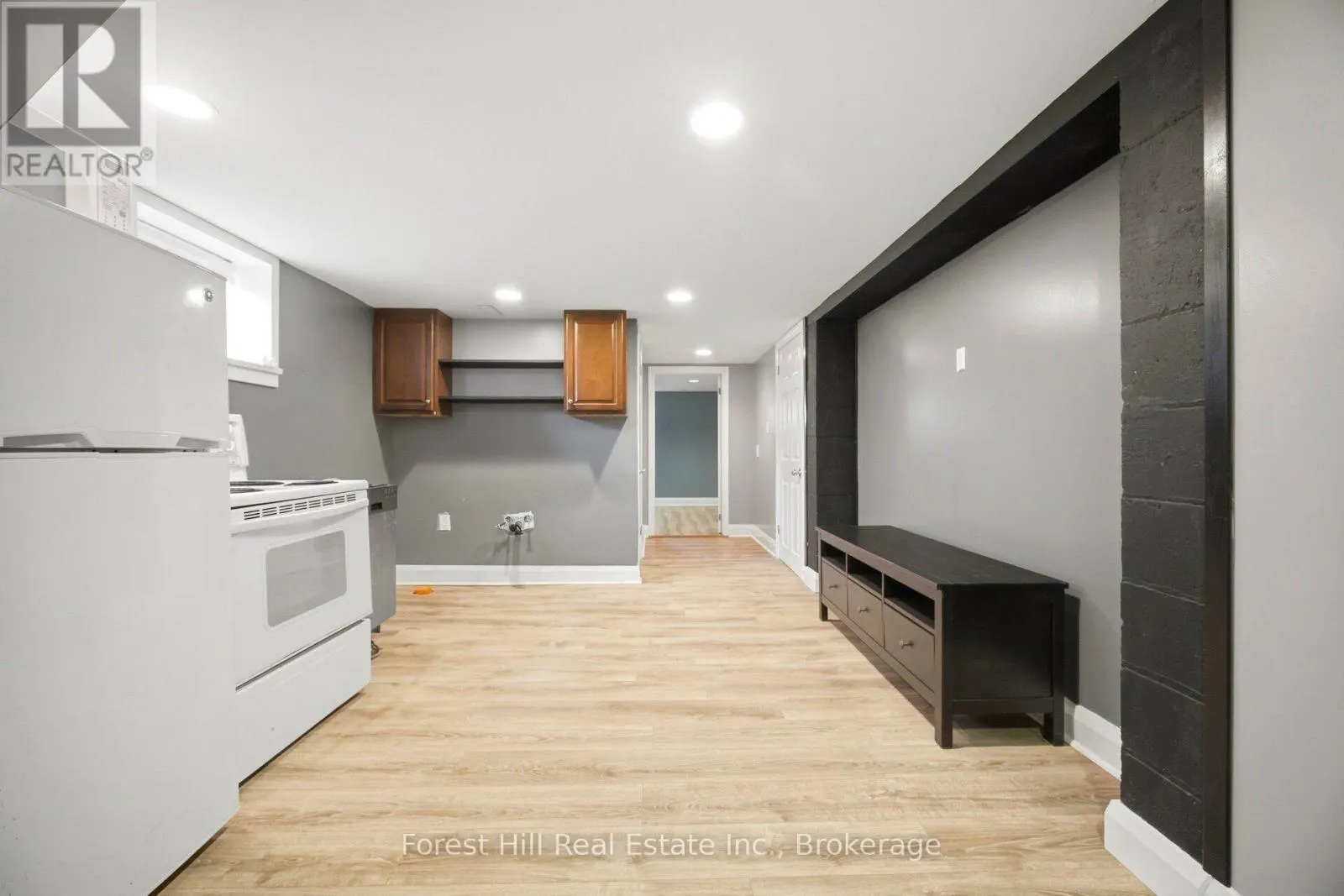39 BROADVIEW AVENUE