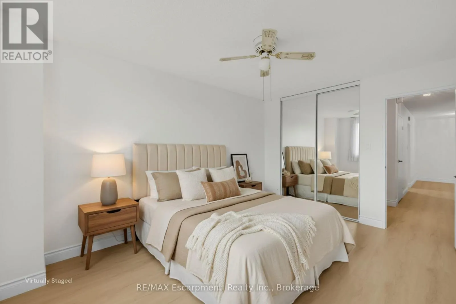 310 - 975 WARWICK COURT #310