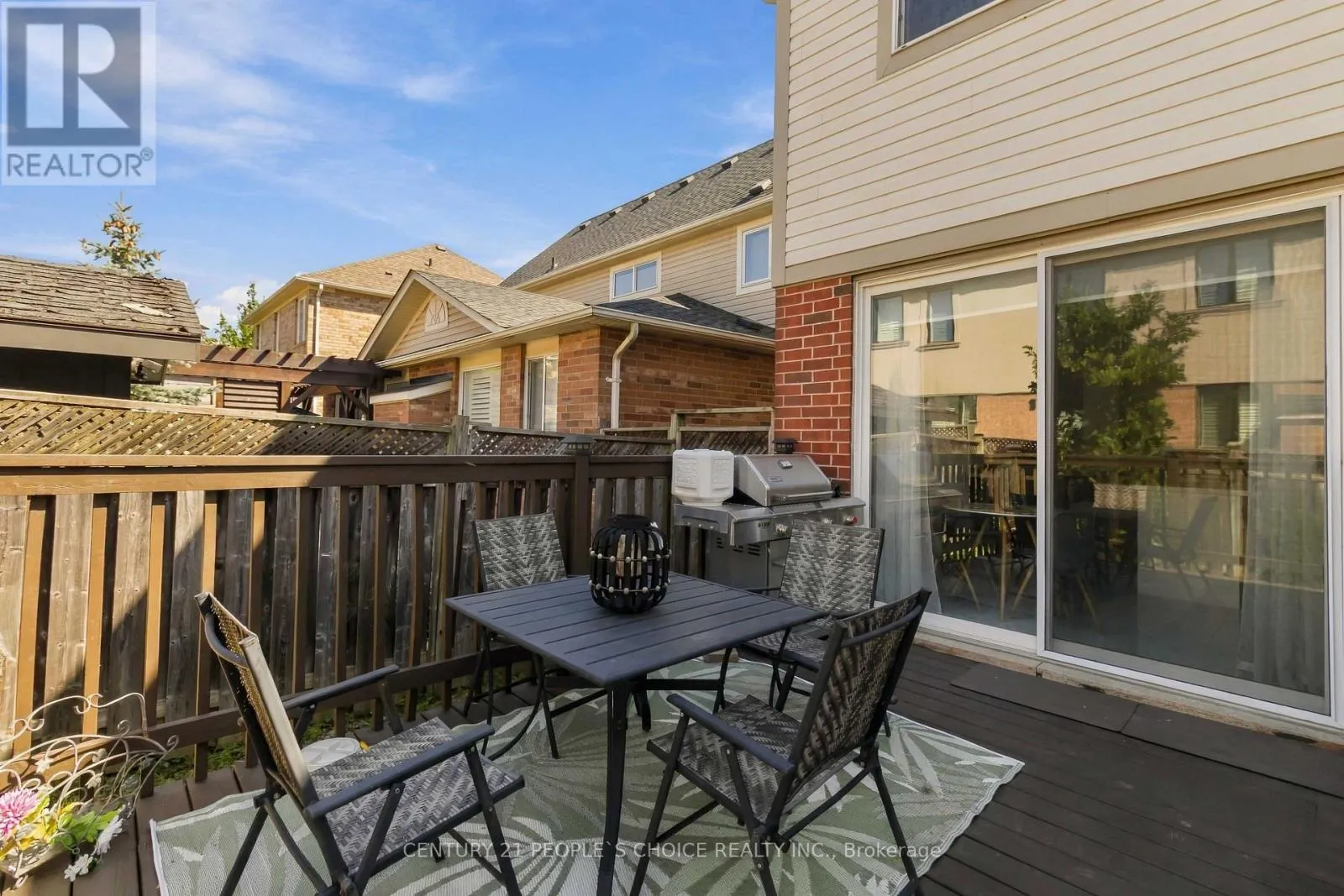 1580 EARL CRESCENT
