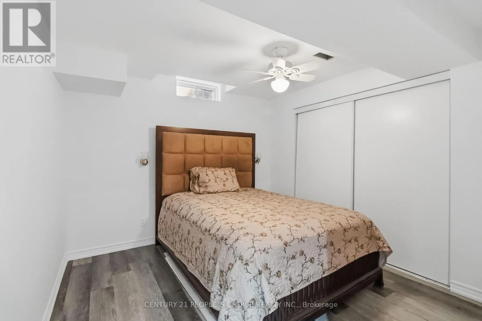 1580 EARL CRESCENT