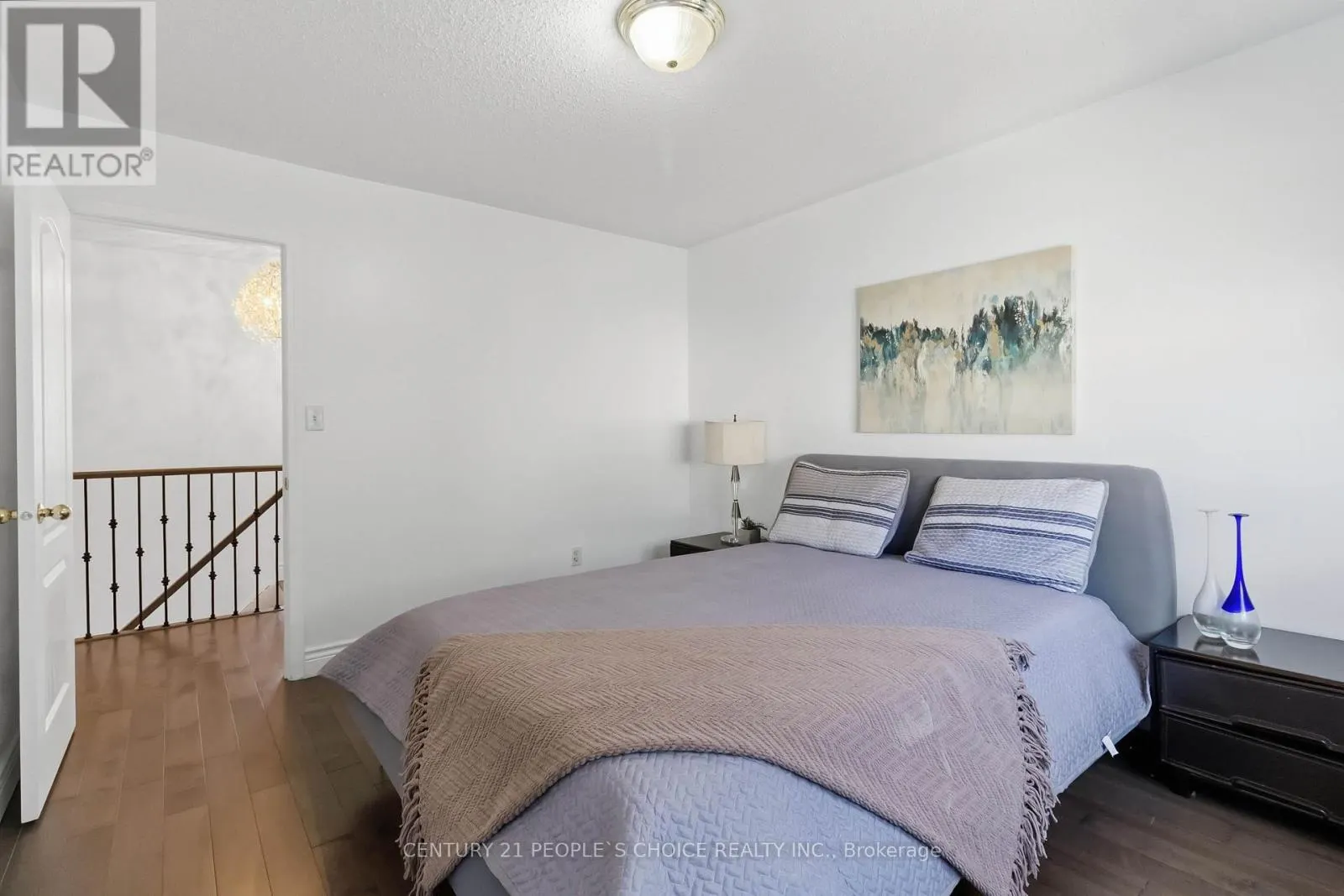 1580 EARL CRESCENT