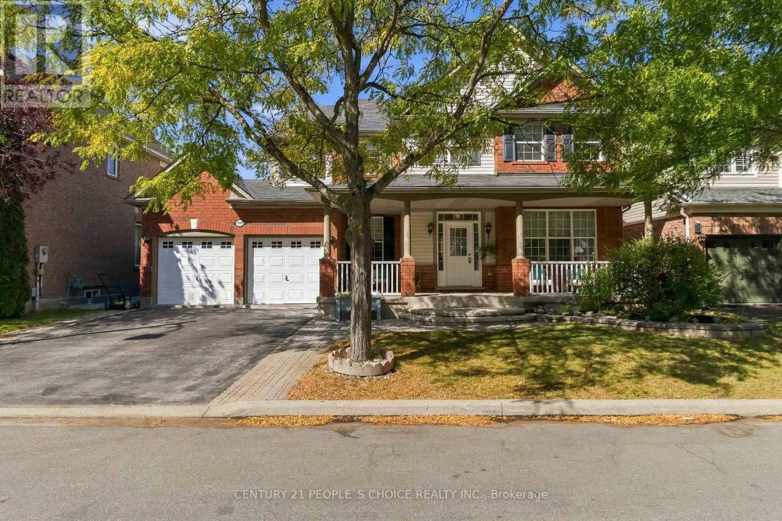 1580 EARL CRESCENT