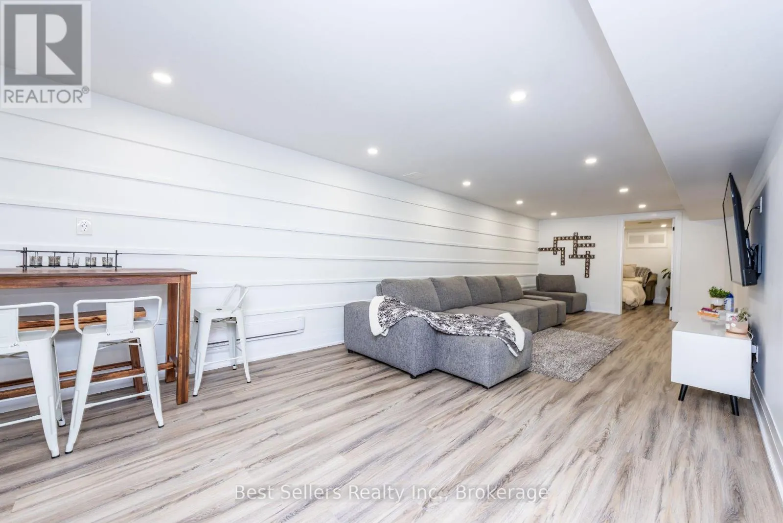 7407 MILBUROUGH LINE E