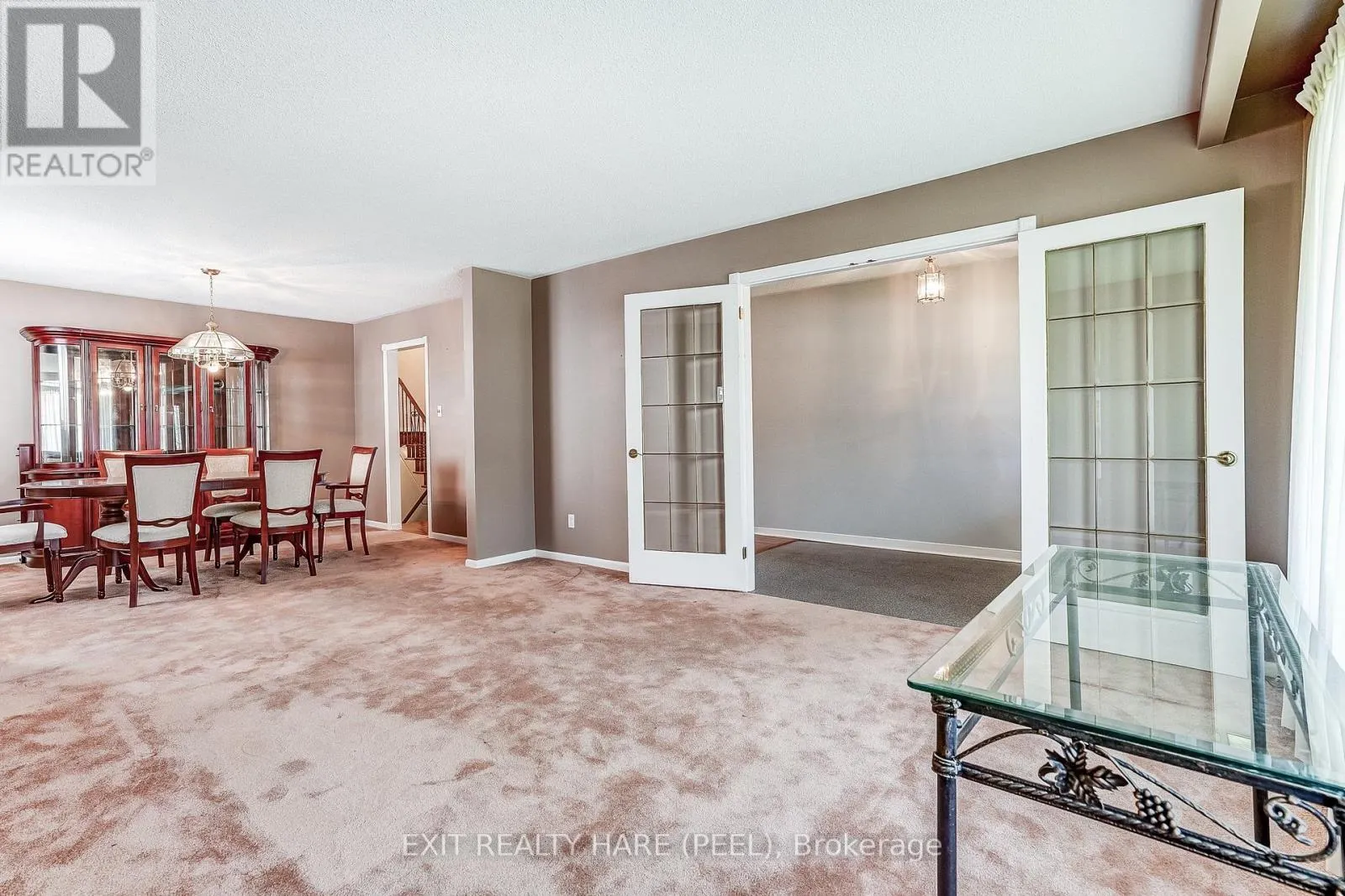 76 BIRCHVIEW CRESCENT