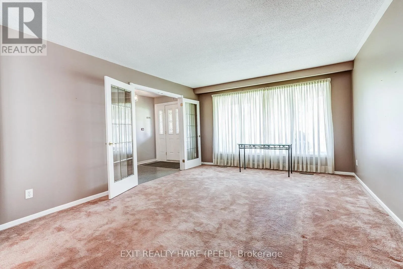 76 BIRCHVIEW CRESCENT