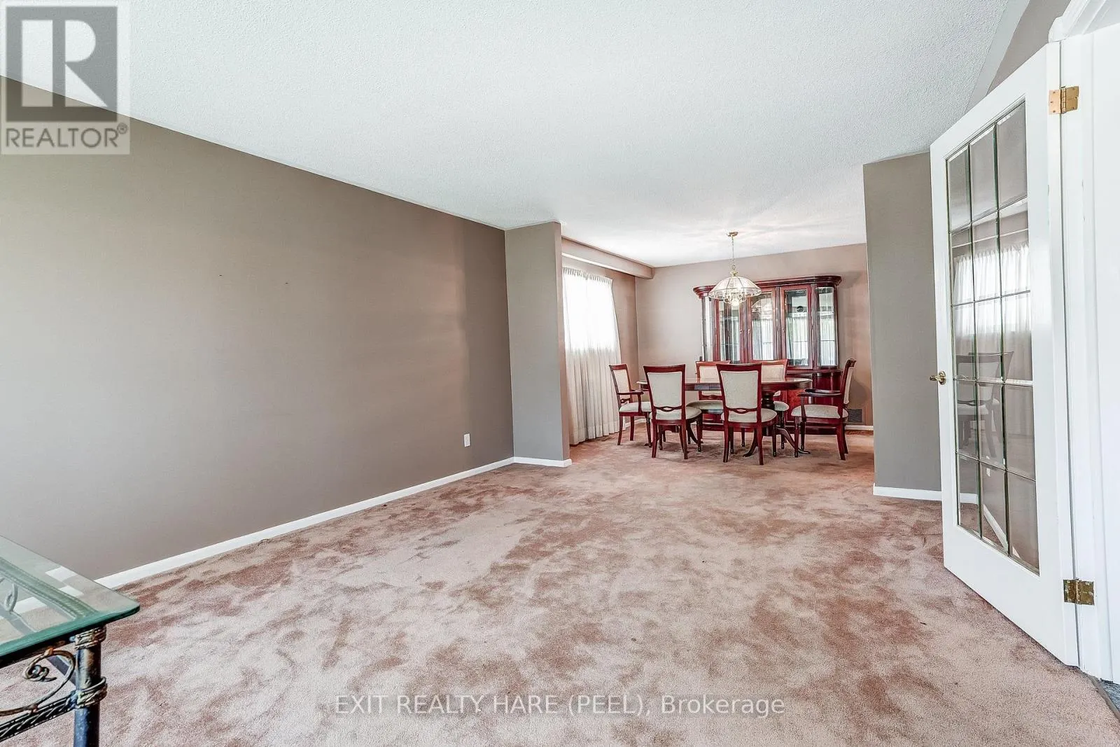 76 BIRCHVIEW CRESCENT