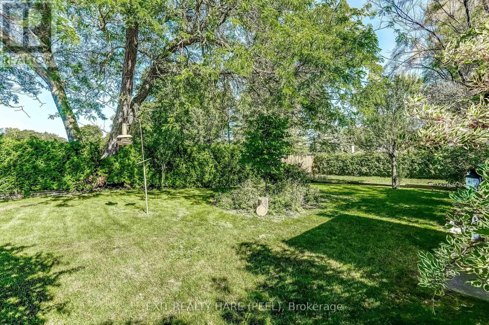 76 BIRCHVIEW CRESCENT